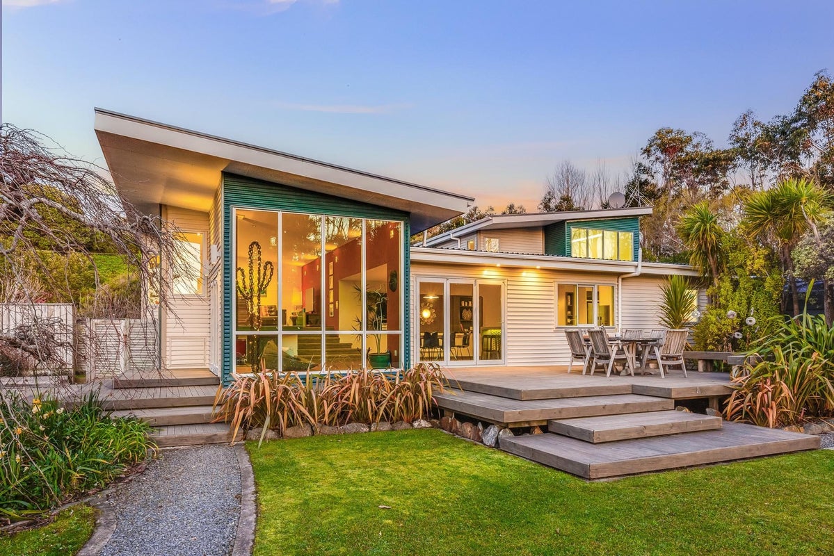 21 Paekakariki Hill Road, Pauatahanui, Porirua - Carousel 2