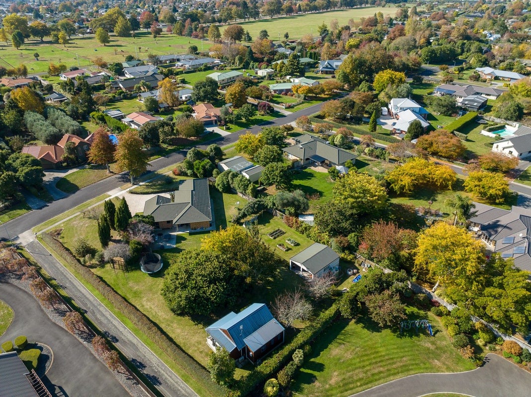 52 Cowley Drive, Leamington, Cambridge - Carousel 2