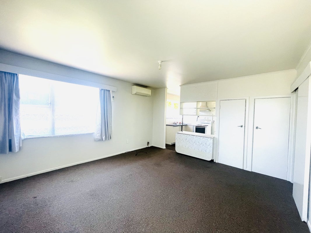 349 Ellerslie-Panmure Highway, Mount Wellington, Auckland - Carousel 2
