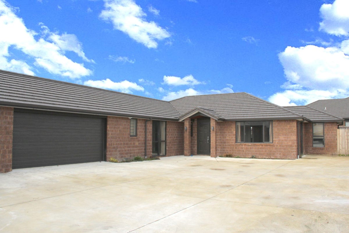 62 Te Huia Drive, Flagstaff, Hamilton - Carousel 1