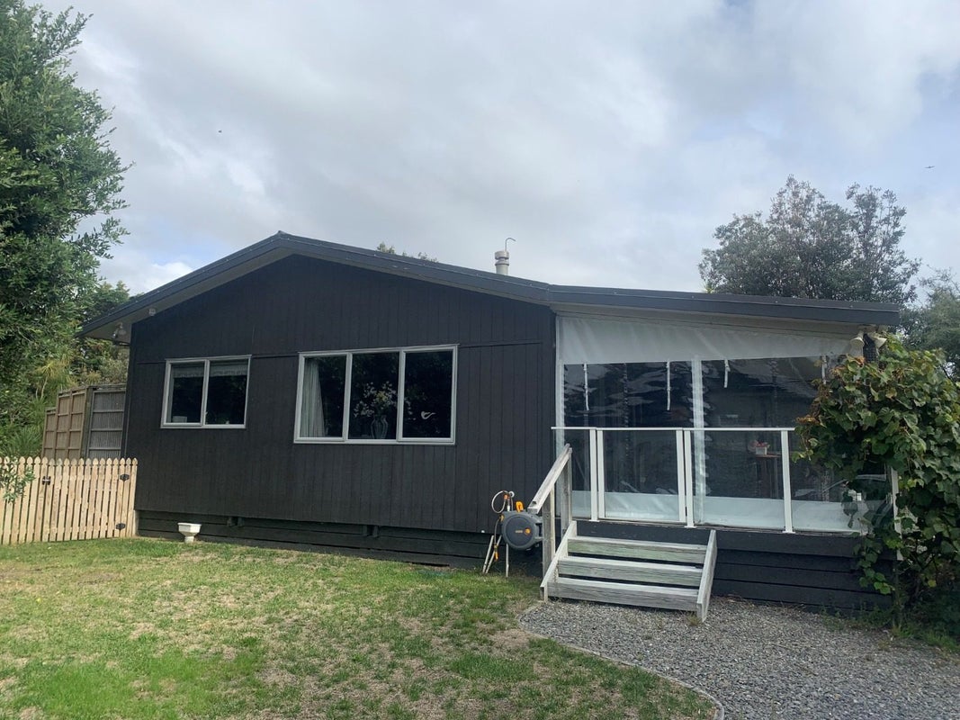 38 William Street, Waikanae Beach, Waikanae - Carousel 11