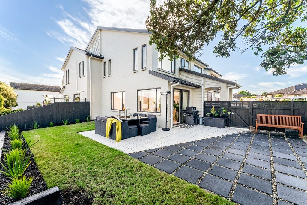 10 The Rise, Gulf Harbour, Whangaparaoa - Carousel 1