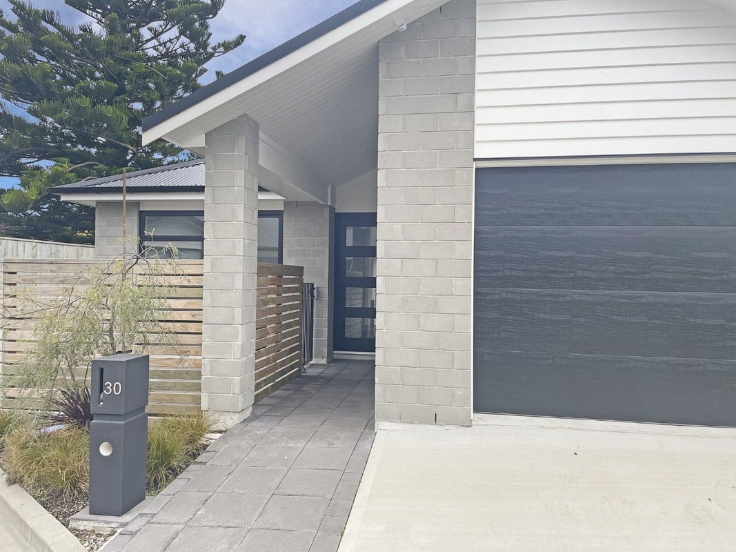 30 Te Ara o Motutawa, Avalon, Lower Hutt - Carousel 14