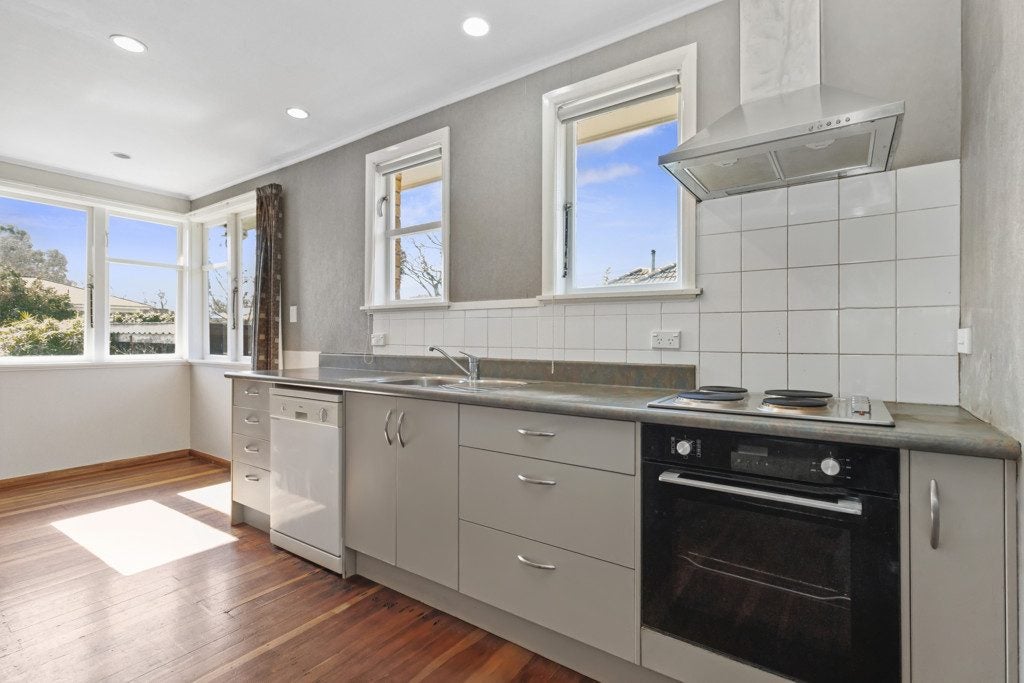 41 Slim Street, Bader, Hamilton - Carousel 2