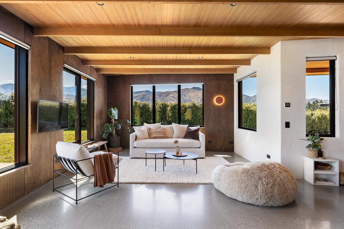 20A Sam John Place, Lake Hawea - Carousel 1