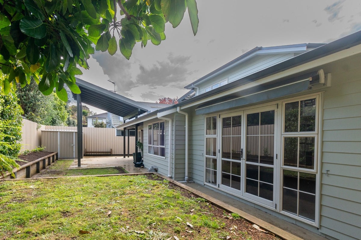 2/34 Ngatiawa Street, Onehunga, Auckland - Carousel 13