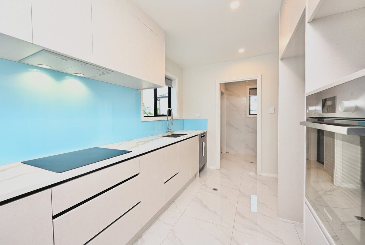 47 Cobham Crescent, Otara, Auckland - Carousel 2