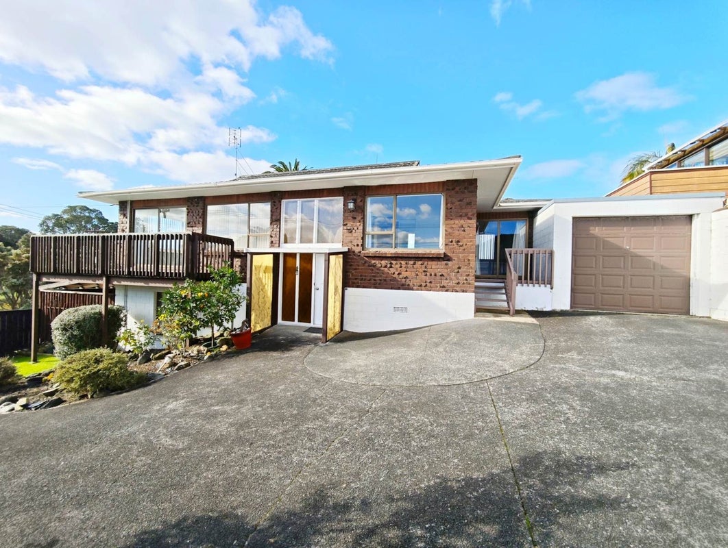 1/28 Glencoe Road, Browns Bay, Auckland - Carousel 1