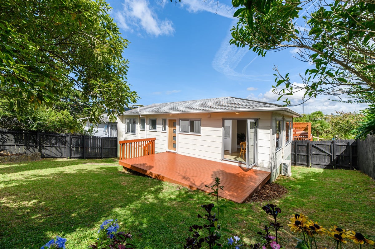 1/95C Captain Scott Road, Glen Eden, Auckland - Carousel 1