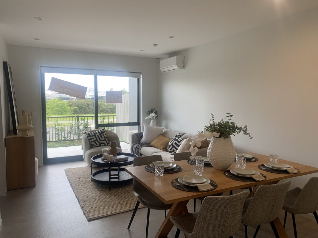 2/18 Paraone Crescent, Takanini, Auckland - Carousel 2