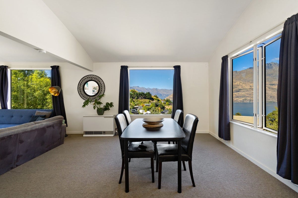 32B Dart Place, Fernhill, Queenstown - Carousel 1