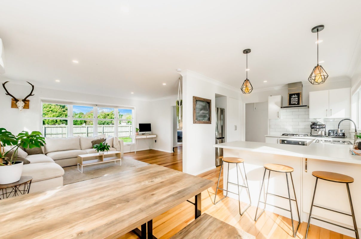 33 Atmore Avenue, Otaki - Carousel 1