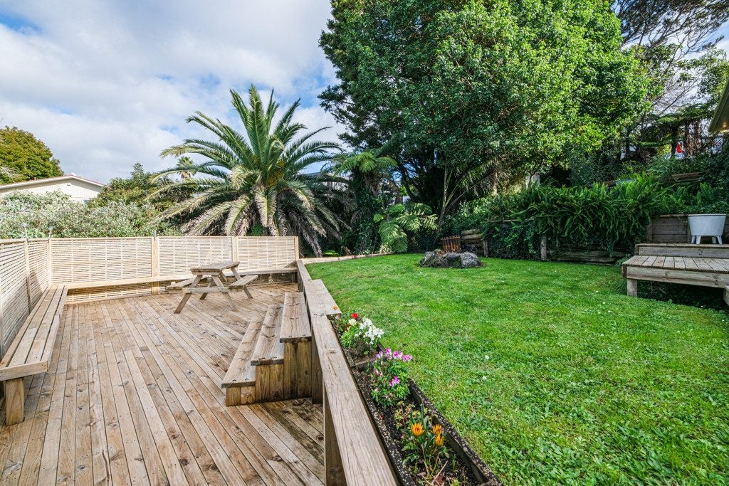 9 Dundas Place, Henderson, Auckland - Carousel 42