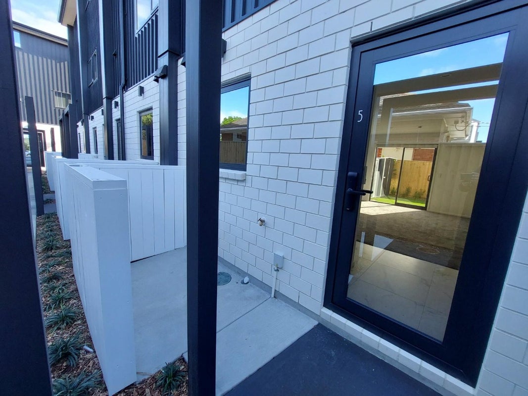 5/59 Neil Avenue, Te Atatu Peninsula, Auckland - Carousel 14