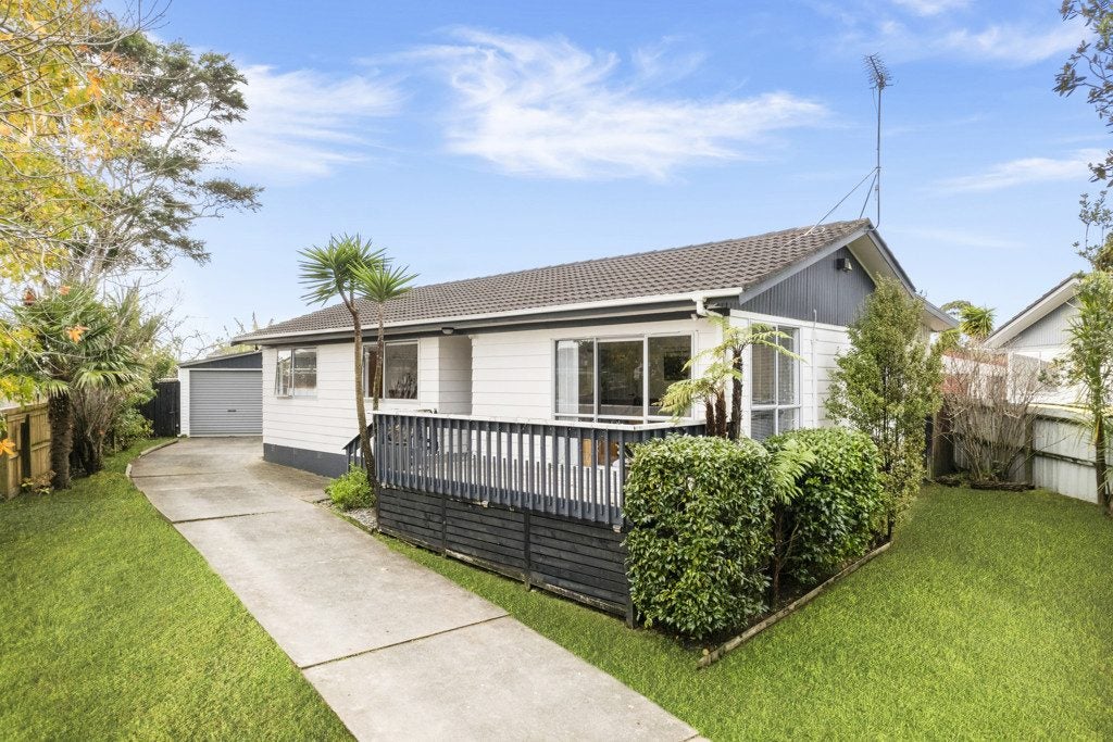 4 Hydra Place, Glen Eden, Auckland - Carousel 1