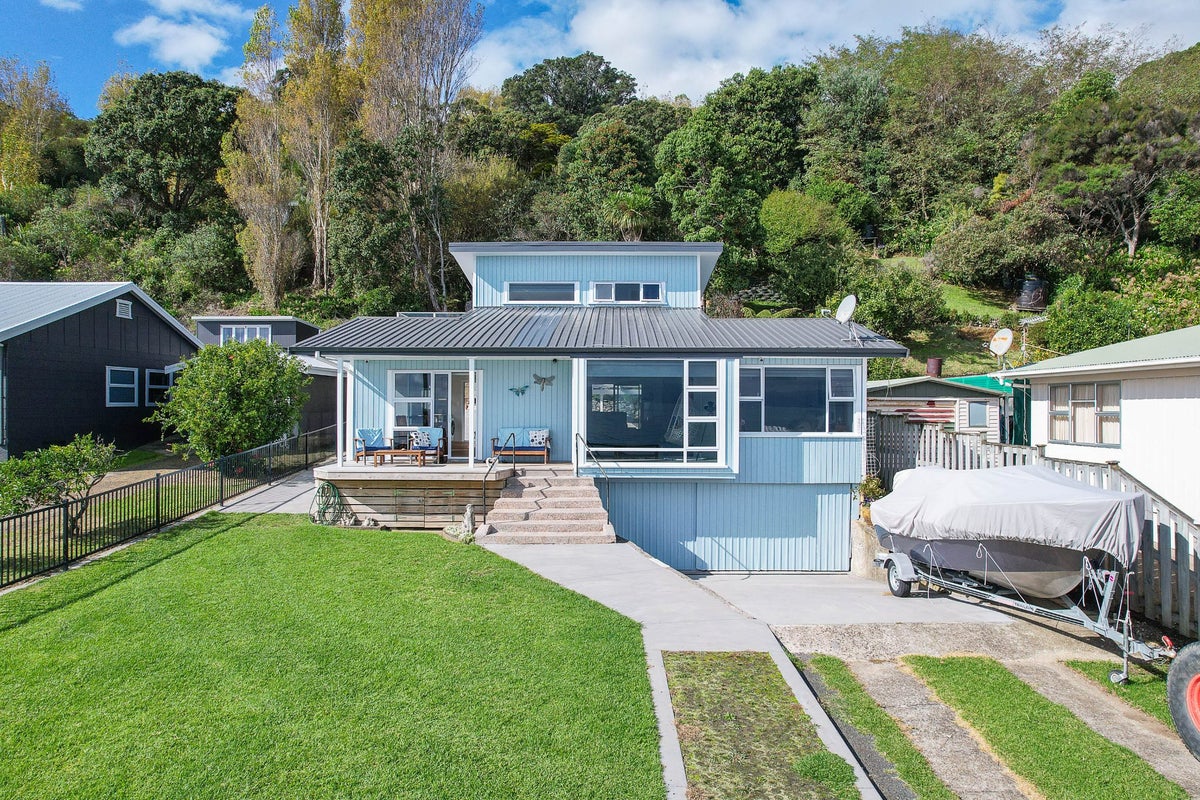 842 Thames Coast Road , Tapu, Thames - Carousel 1