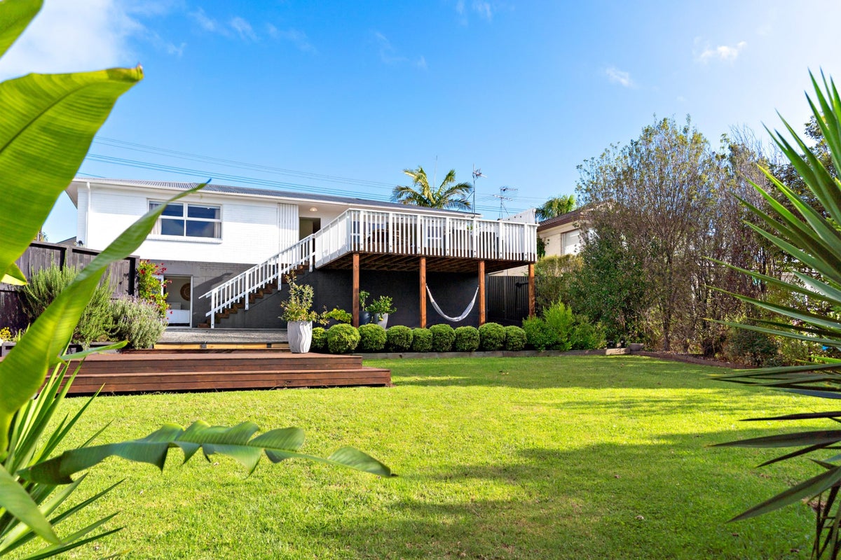 72 Beachlands Road, Beachlands, Auckland - Carousel 1