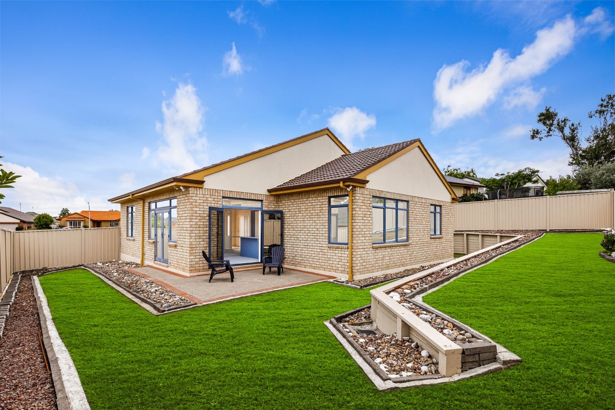 11 Pippen Court, Henderson, Auckland - Carousel 2