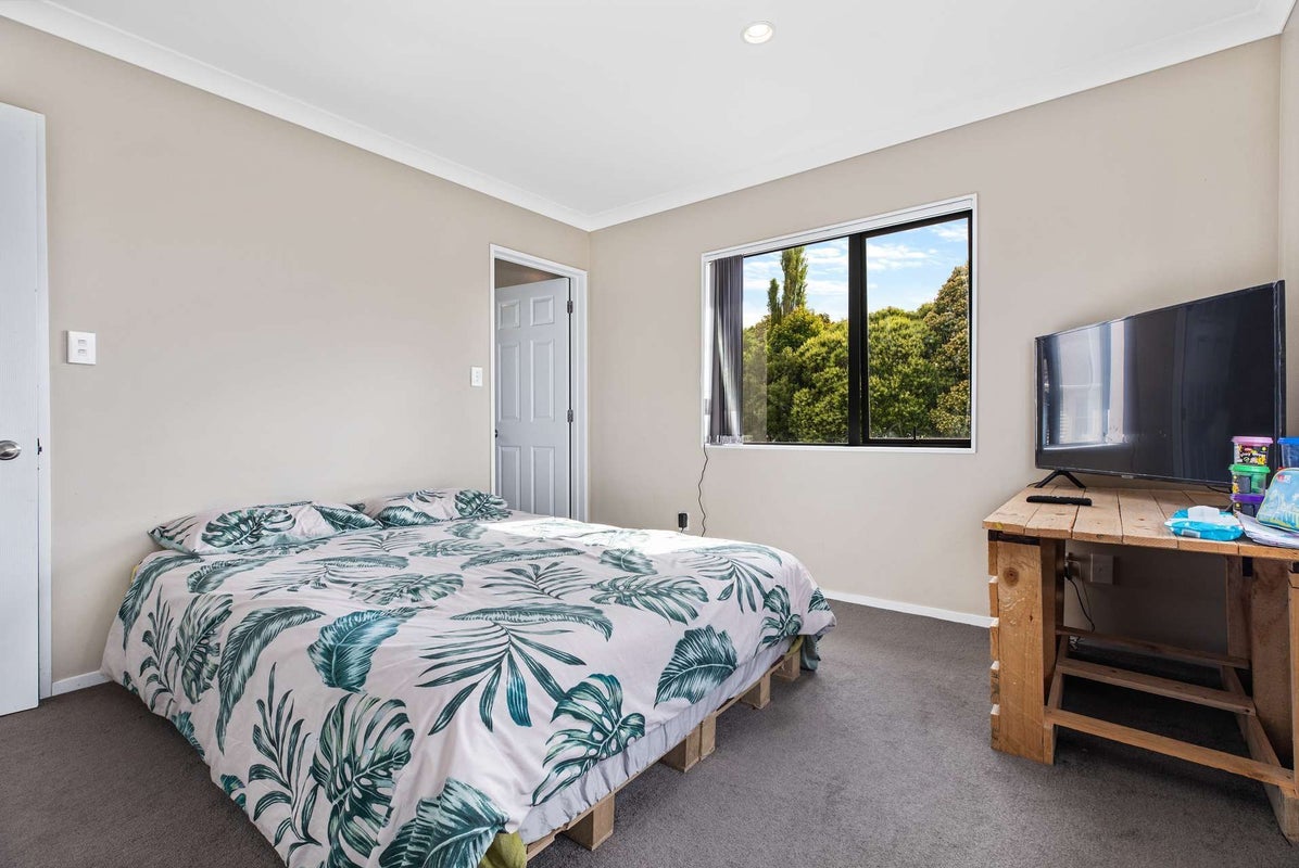 63A Redoubt Road, Goodwood Heights, Auckland - Carousel 2