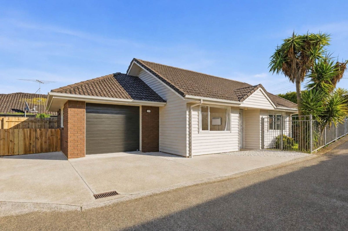 58 Walmsley Road, Favona, Auckland - Carousel 1