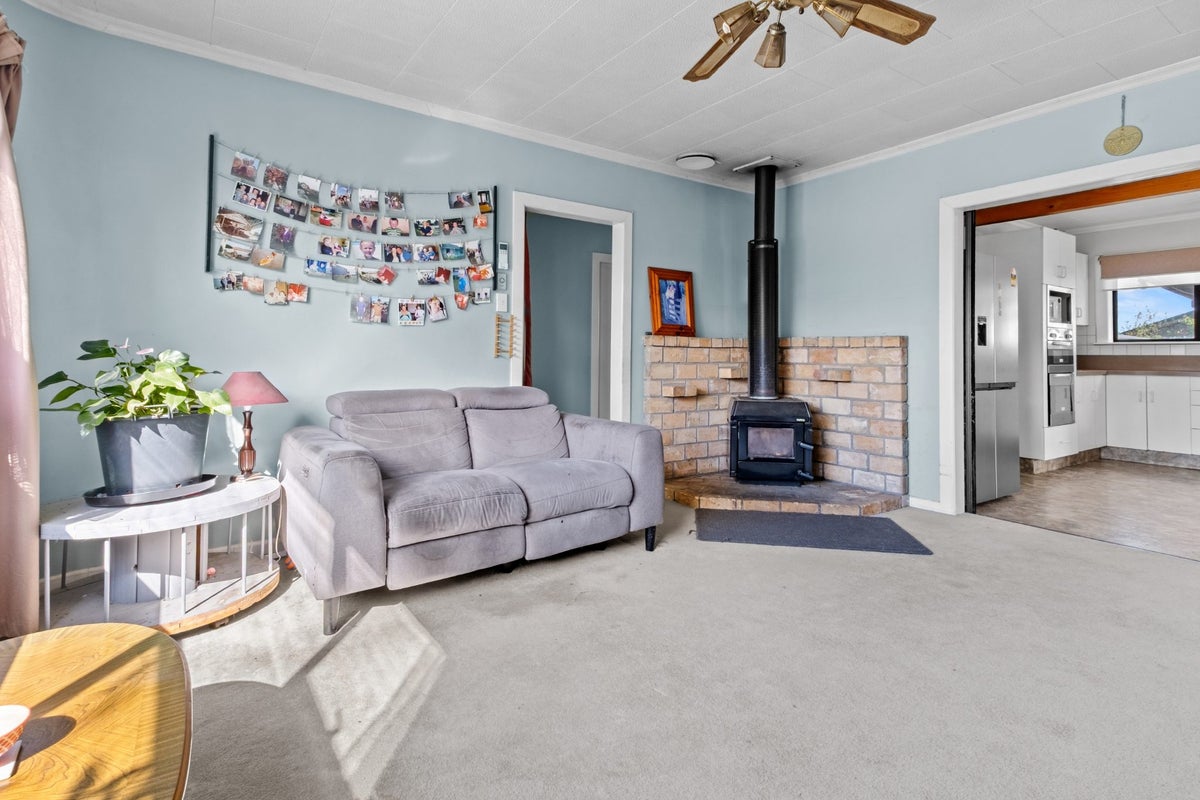 10 Burden Street, Redwoodtown, Blenheim - Carousel 2