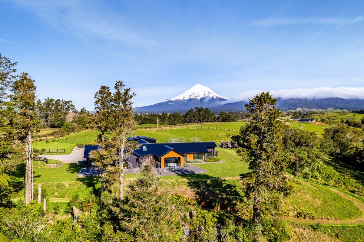 160 Maude Road, Kaimiro, New Plymouth - Carousel 1