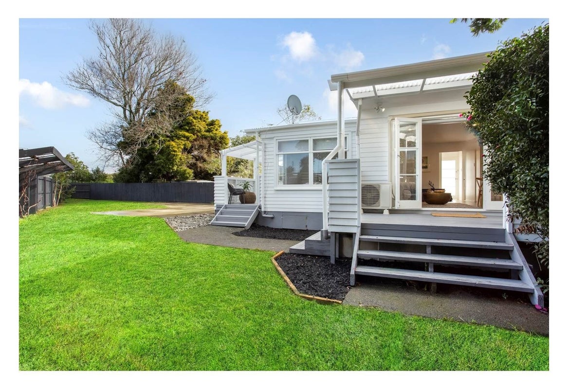 3/18 Holly Street, Avondale, Auckland - Carousel 1