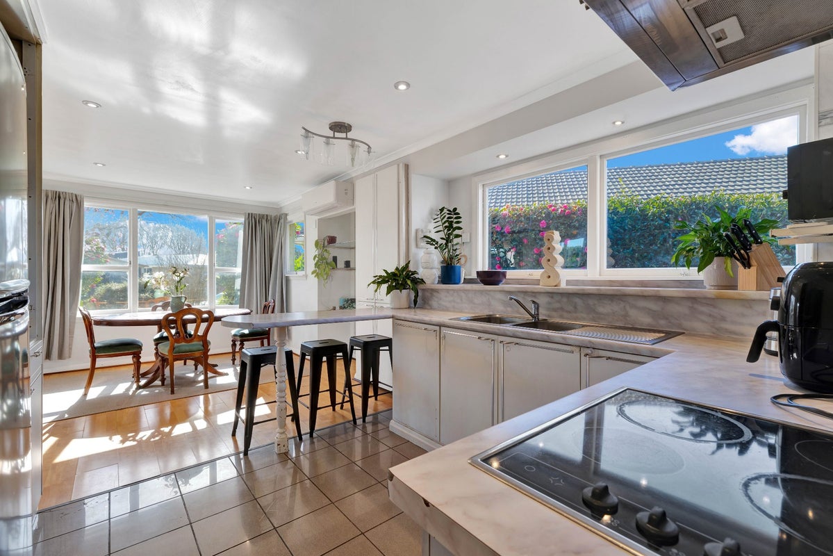 1 Stackhouse Avenue, Bishopdale, Christchurch - Carousel 2