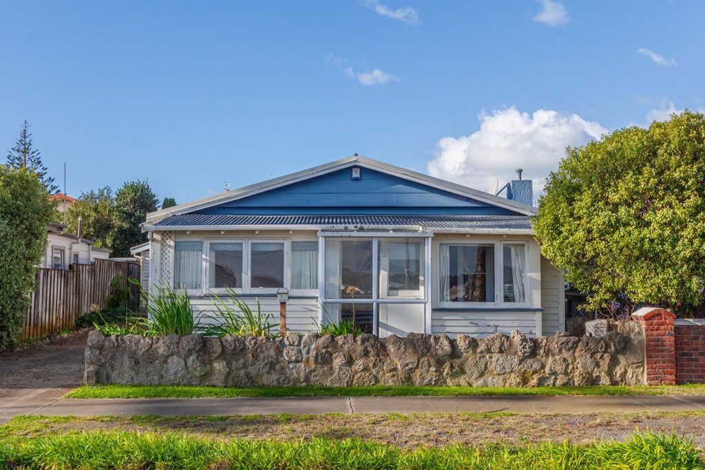 23 Pukeko Place, Westshore, Napier - Carousel 1