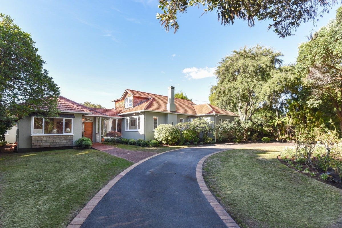 27 Sophia Street, Glenholme, Rotorua - Carousel 1