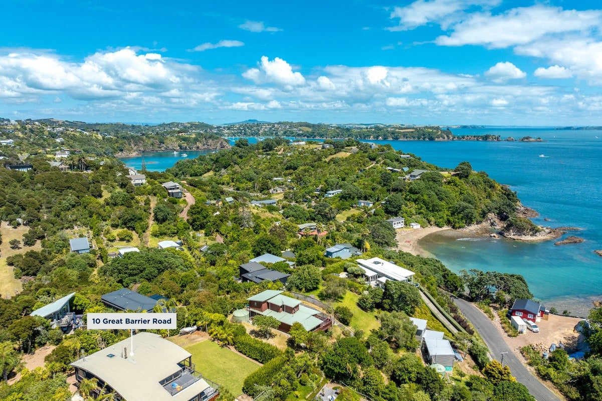 10 Great Barrier Road, Oneroa, Waiheke Island - Carousel 2