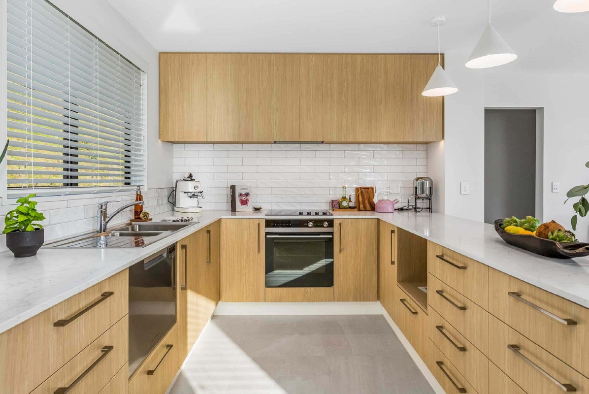 77 Holystone Road, Whitby, Porirua - Carousel 2