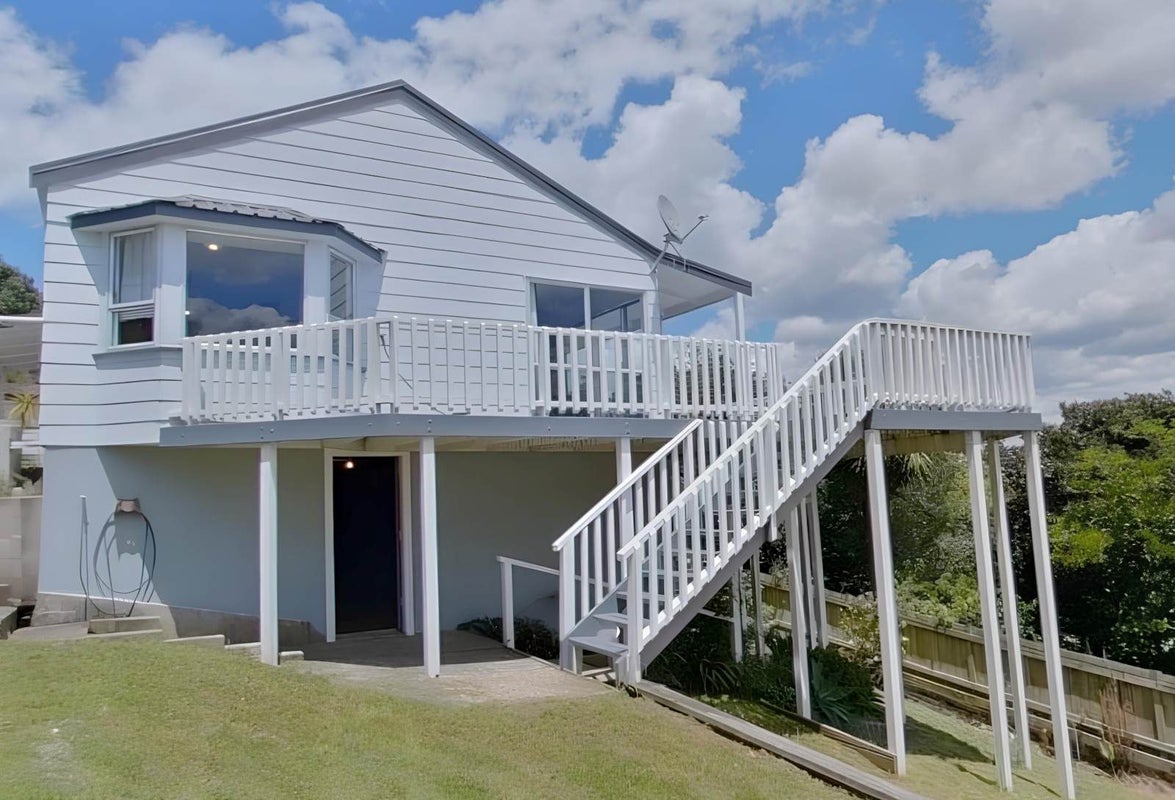 5 Tikorangi Place, Morningside, Whangarei - Carousel 1