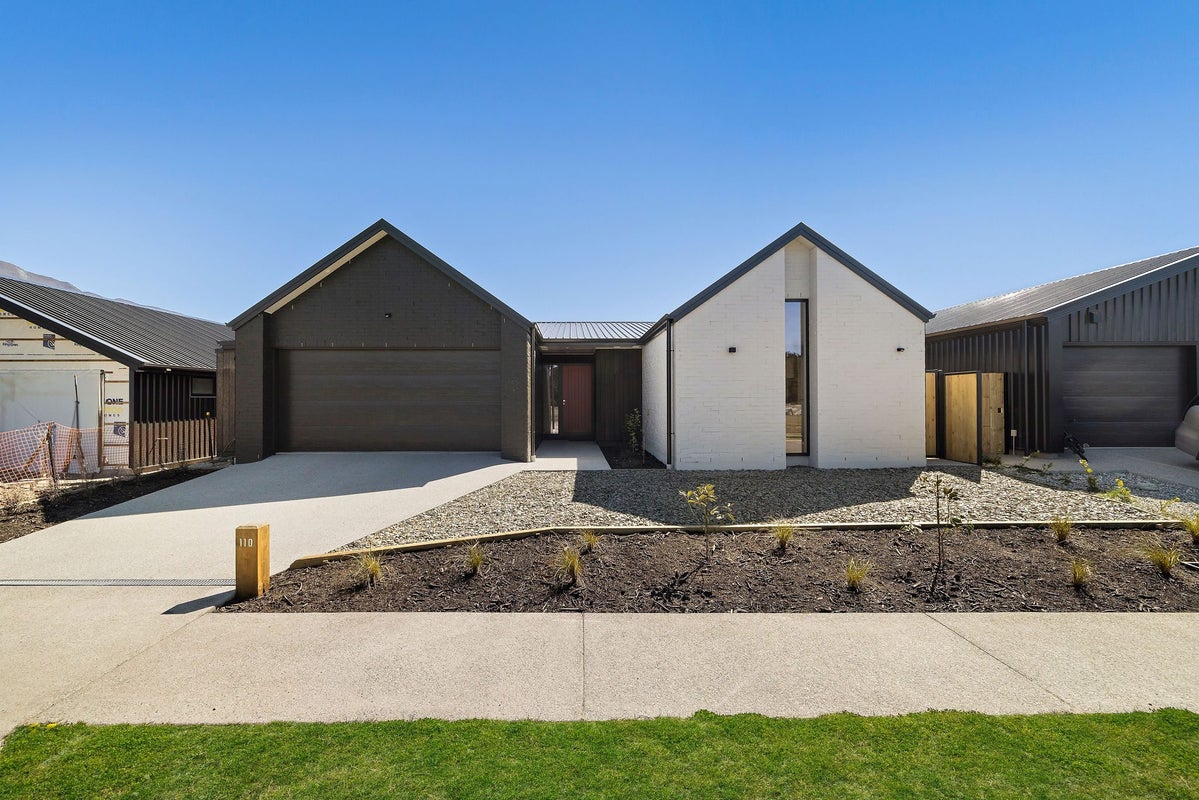 110 Burdon Loop, LAKE HAWEA - Carousel 1