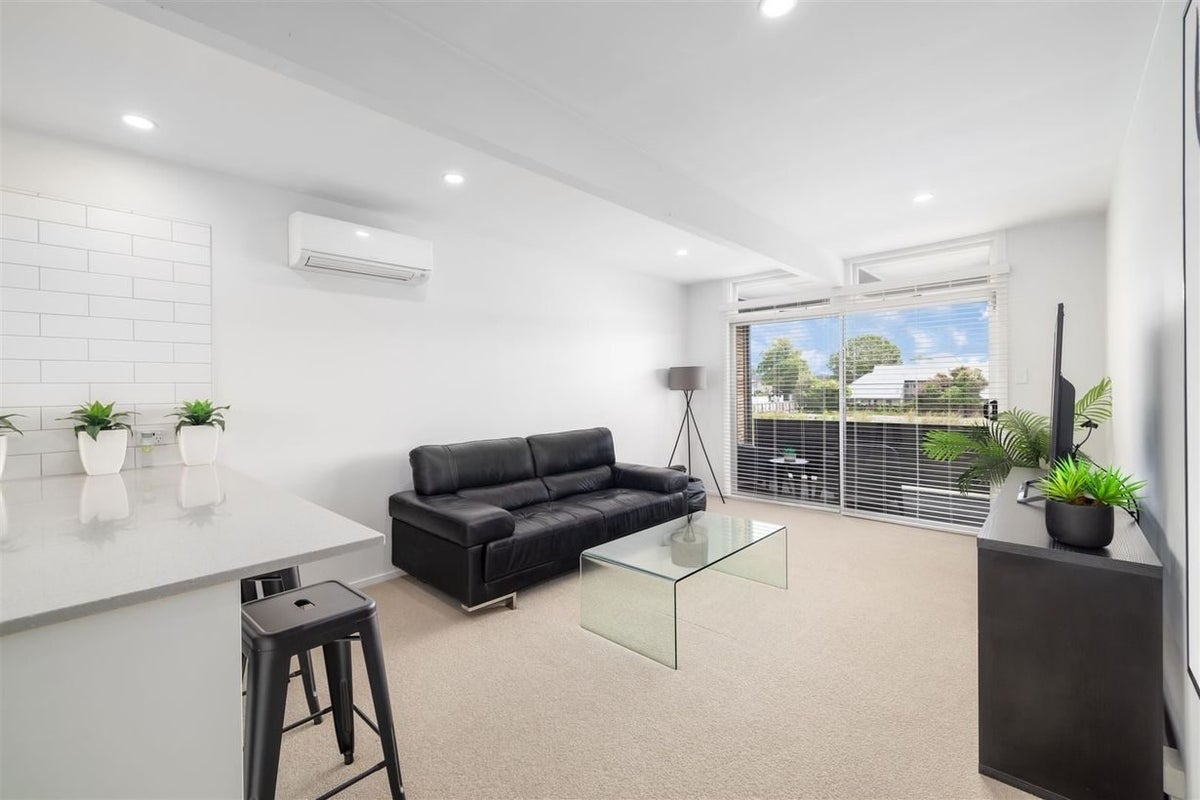 8/58 Papanui Road, Merivale, Christchurch - Carousel 1