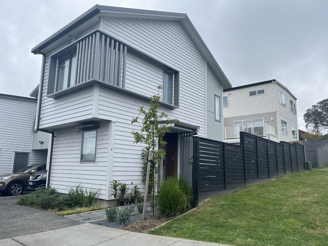 48A Lyttelton Avenue, Forrest Hill, Auckland - Carousel 2