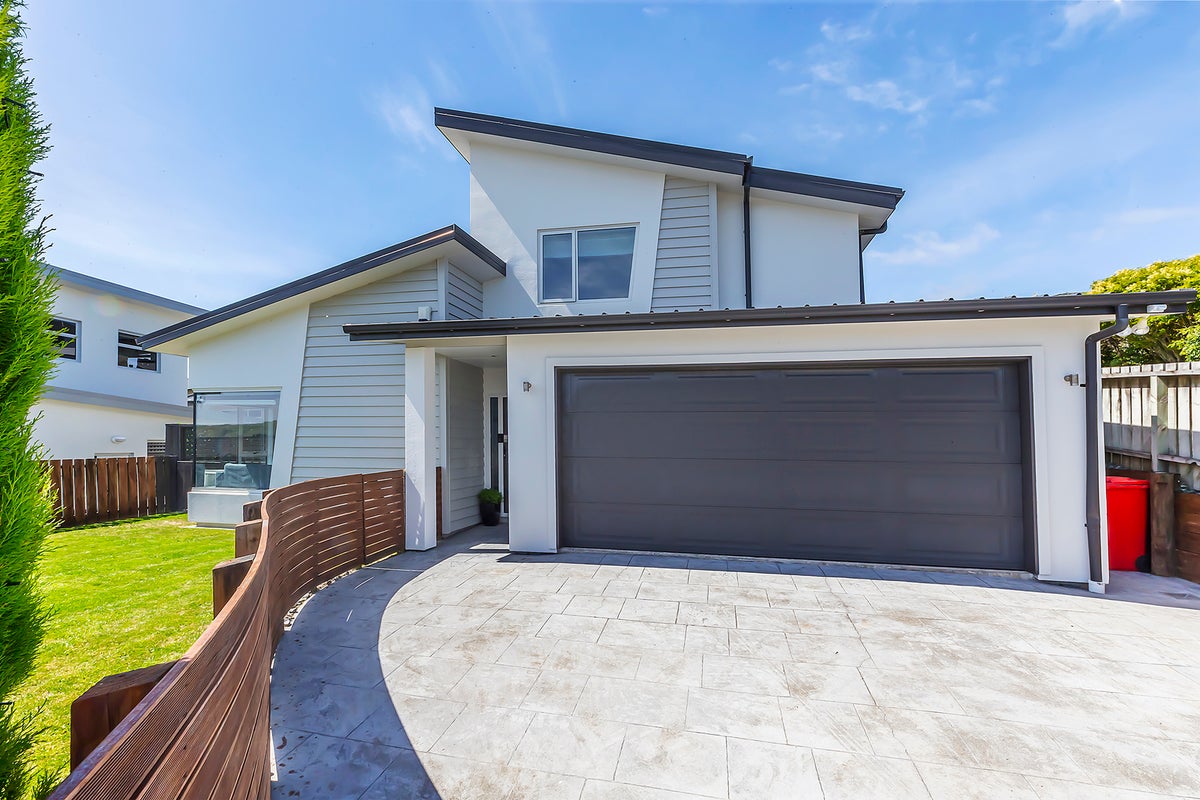 3 Cedarwood Street, Woodridge, Wellington - Carousel 1