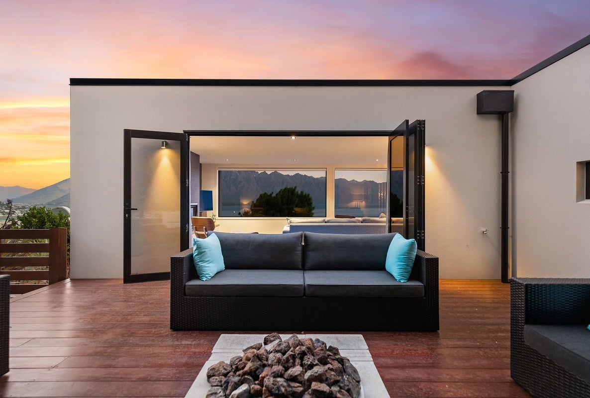 15 Richards Park Lane, Fernhill, Queenstown - Carousel 2