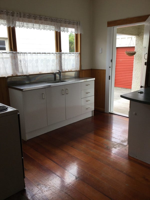 56 Limbrick Street, Terrace End, Palmerston North - Carousel 2