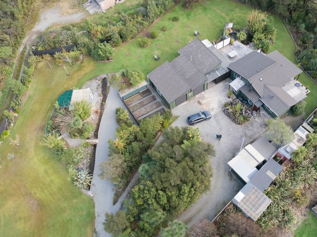 26 Banbury Street, Waimangaroa, Westport - Carousel 39