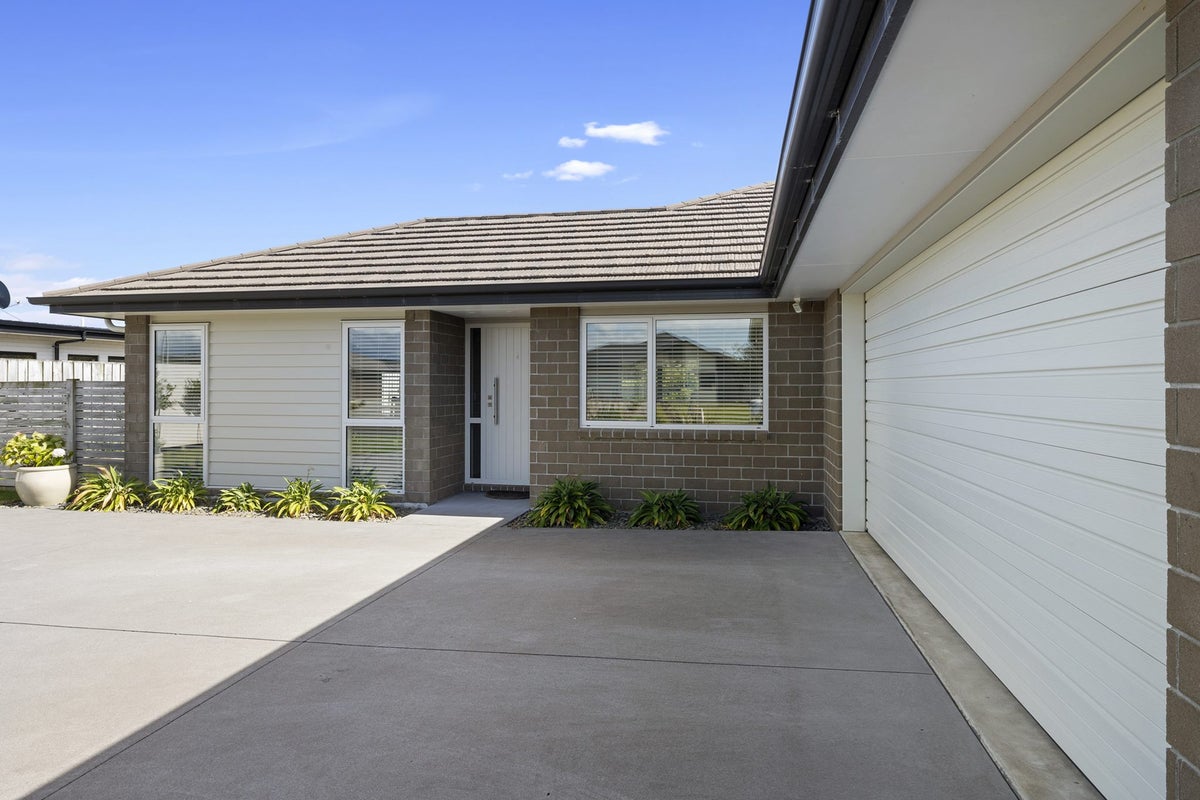 7 Ryder Drive, Waiwhakaiho, New Plymouth - Carousel 2