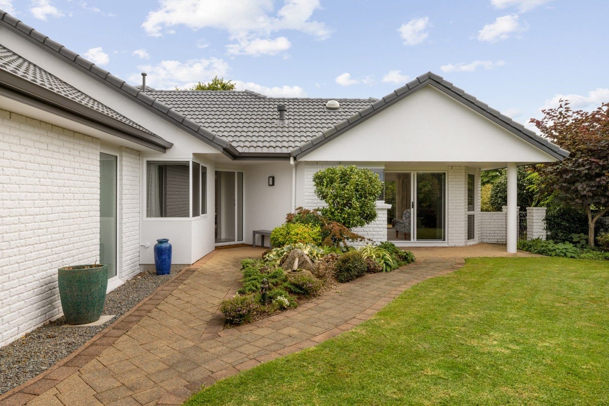 8 Scotney Mews, Bethlehem, Tauranga - Carousel 2