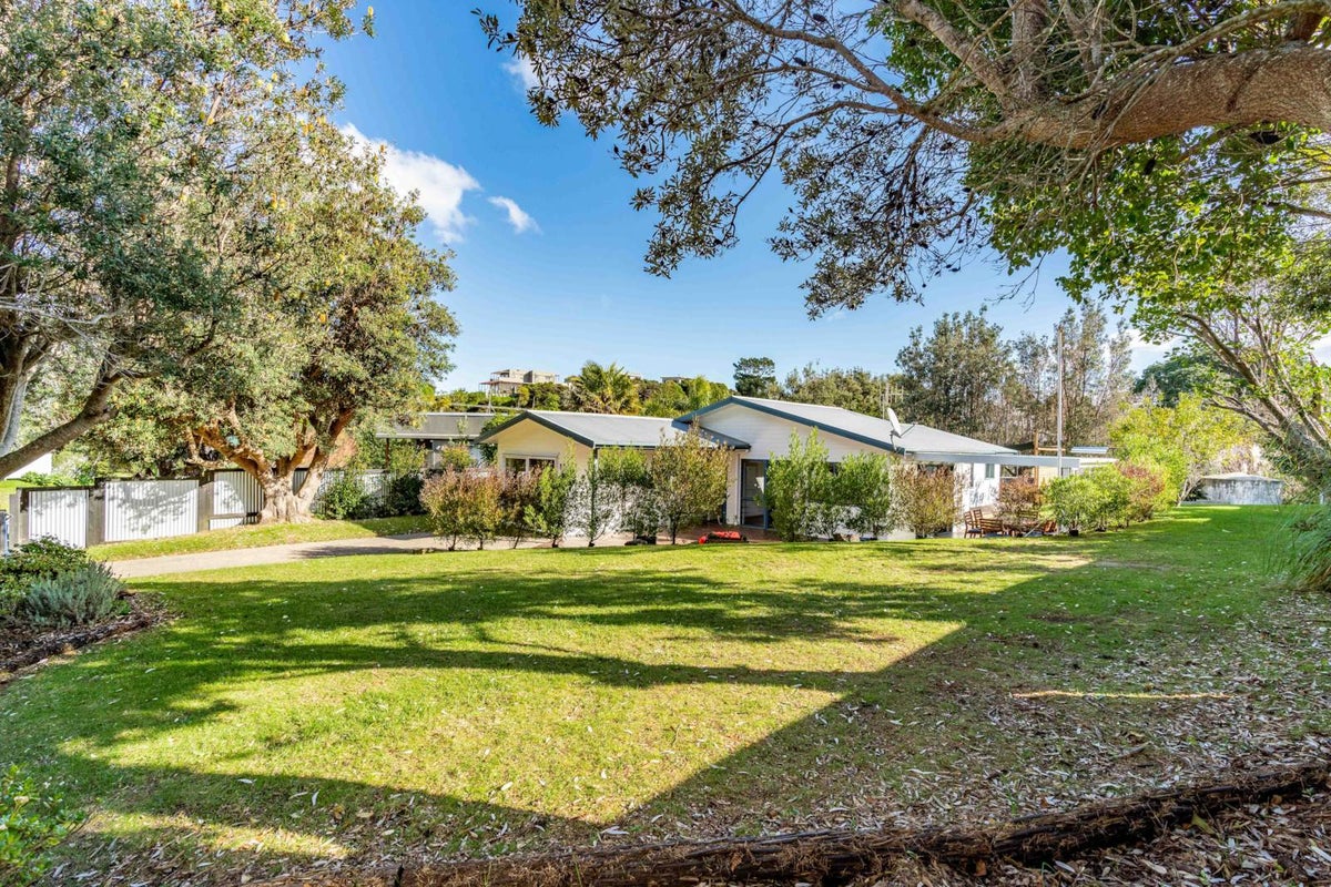 3 Kanuka Place, Mangawhai Heads, Mangawhai - Carousel 1