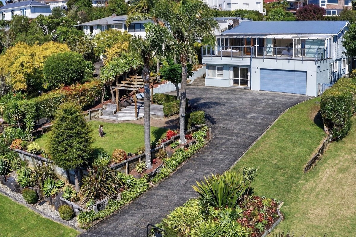 40 Evelyn Road, Cockle Bay, Auckland - Carousel 1