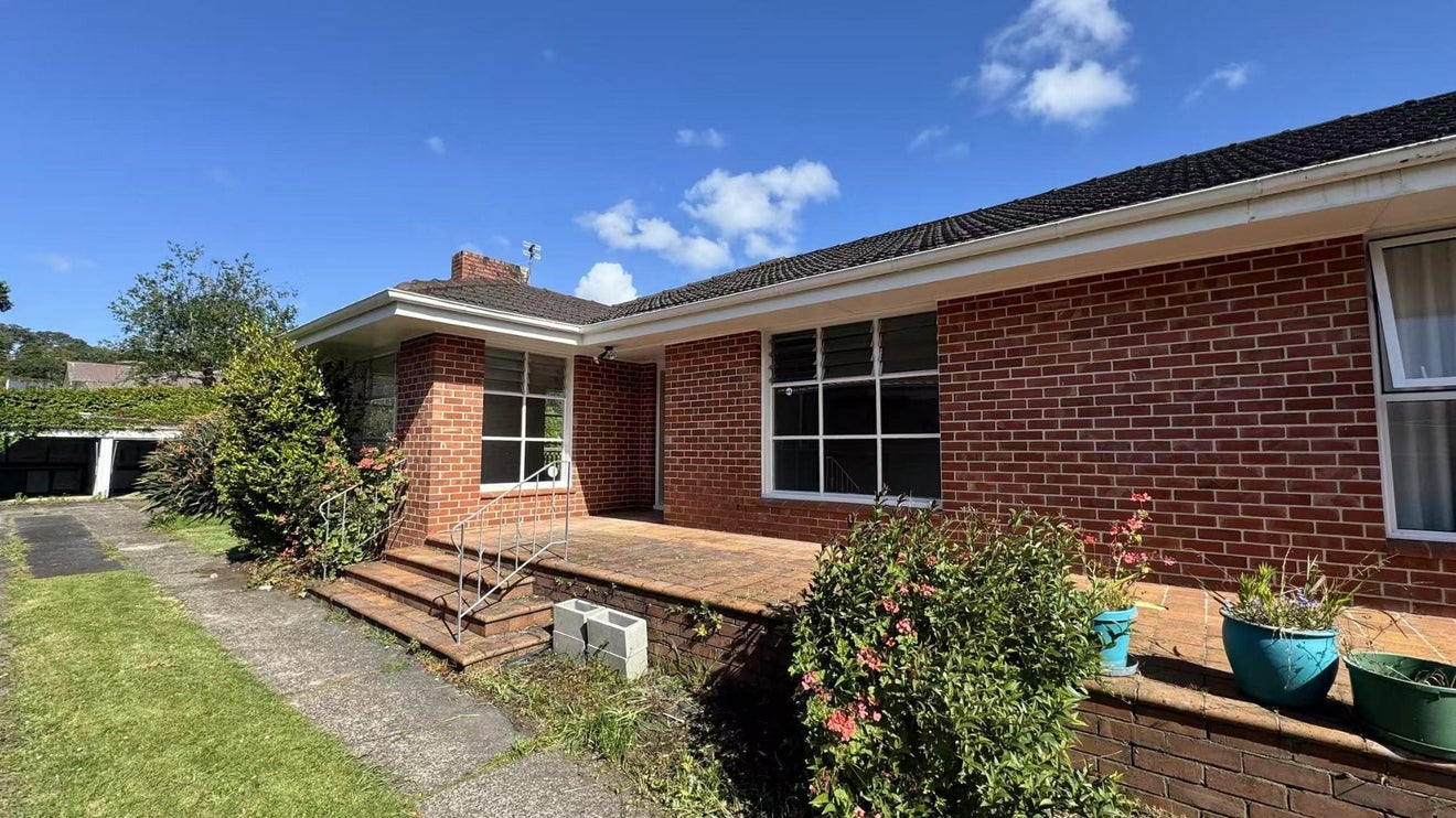 2/630 Manukau Road, Epsom, Auckland - Carousel 1