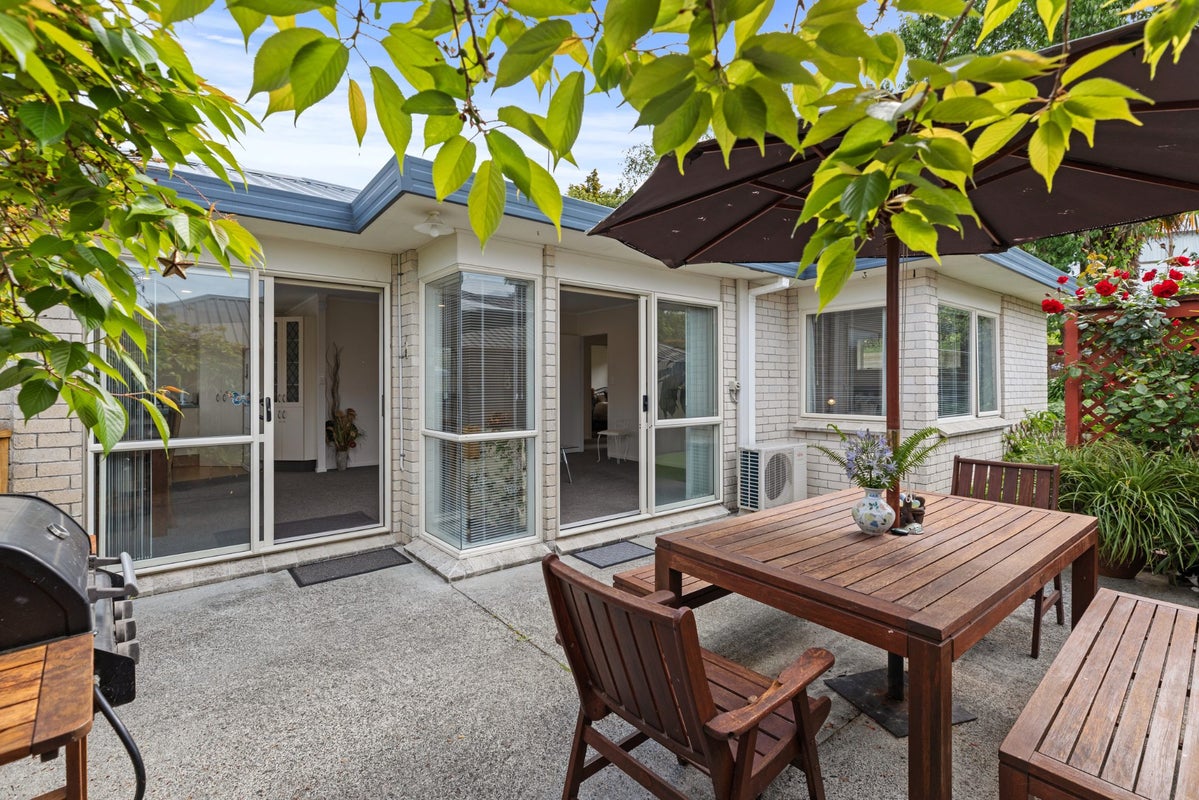 10 Sunvale Place, Gate Pa, Tauranga - Carousel 1