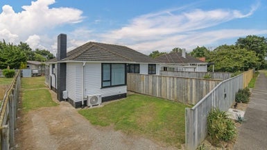 47 Clausen Street, Takaro, Palmerston North - Carousel 1
