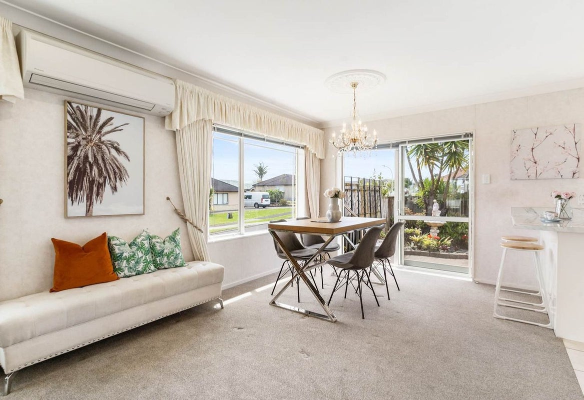 93 Westerham Drive, Dannemora, Auckland - Carousel 2