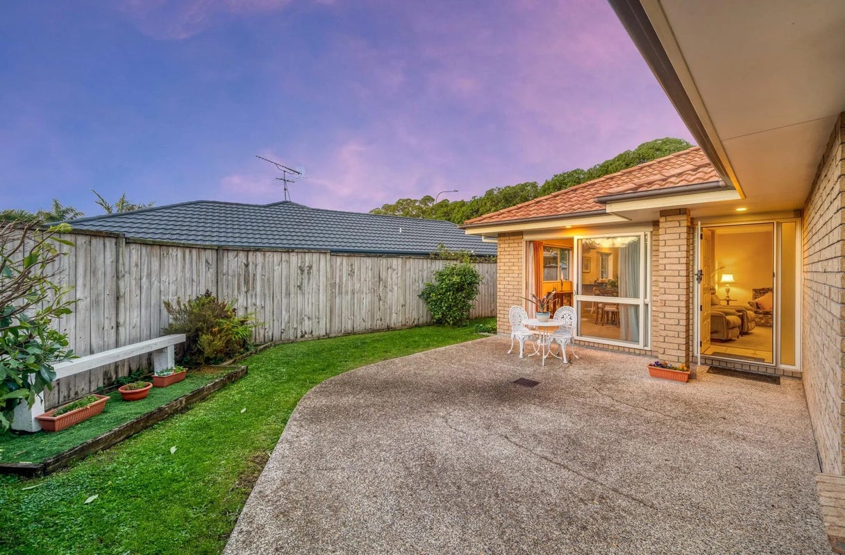10 Kilbaha Close, East Tamaki, Auckland - Carousel 2