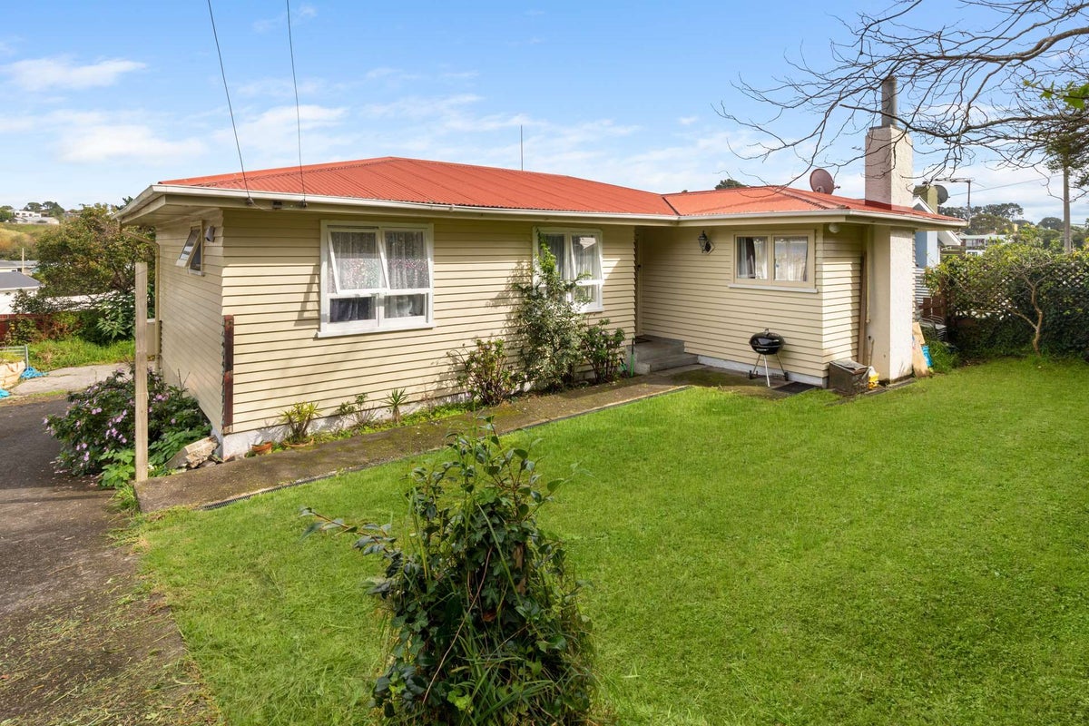 119 Omata Road, Marfell, New Plymouth - Carousel 2